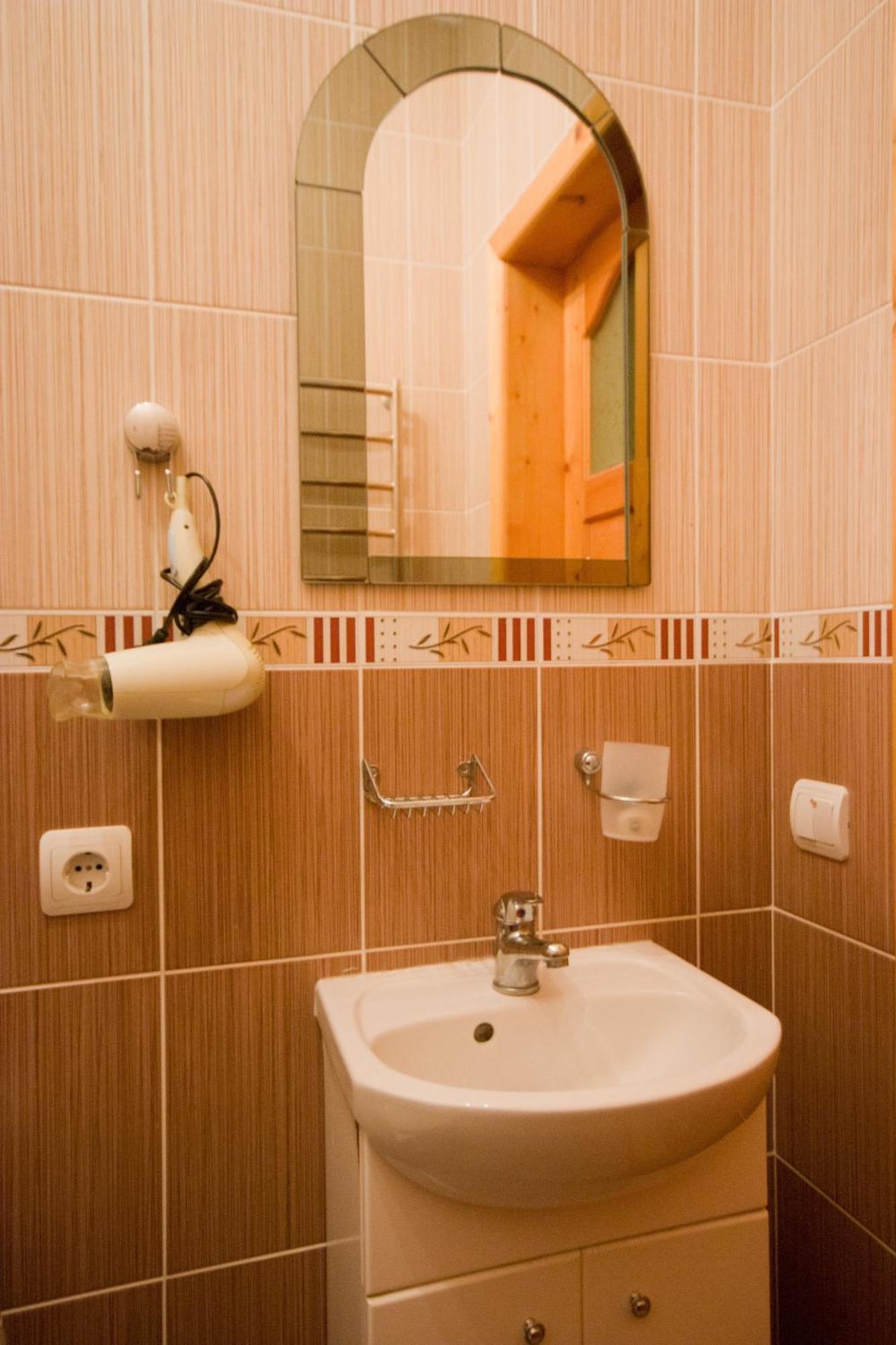 Hotel Na Velykim Yaremche Habitación foto